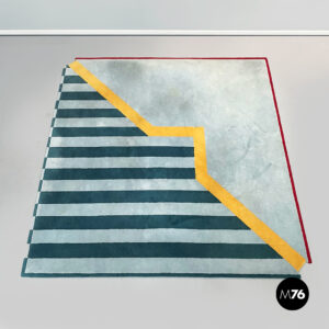 Tappeto quadrato con disegno geometrico, 1980 ca.