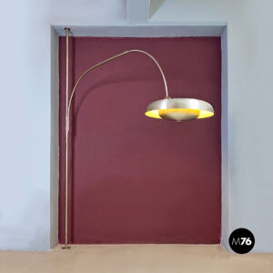 Lampada ad arco di Pirro Cuniberti per Sirrah,  1970 ca.