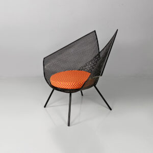 Poltrona in metallo con cuscino a scacchi, 1980 ca.