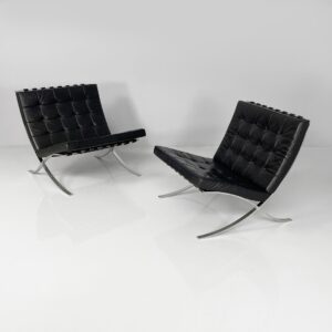 Poltrone in pelle nera e acciaio, 1970 ca.