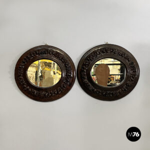 Specchi con cornici in papier-mâché, 1700 ca.